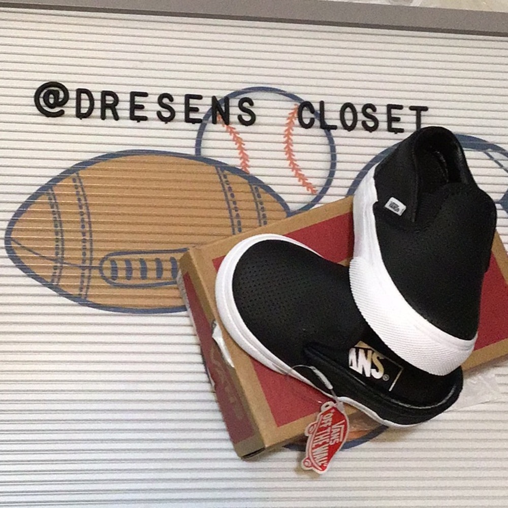 NWT Van classic slip ons!